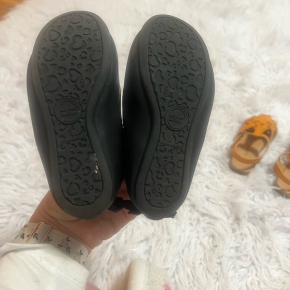 Kids Multi-Color Shoe Set - Picture 5 of 14